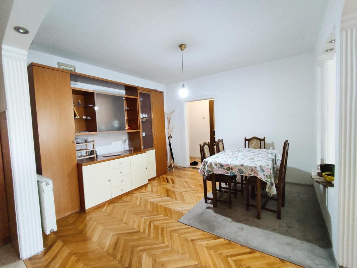 Central Spacious Apartment In Prisztina Zewnętrze zdjęcie