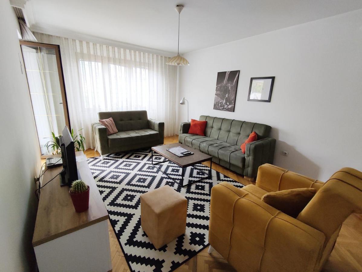 Central Spacious Apartment In Prisztina Zewnętrze zdjęcie